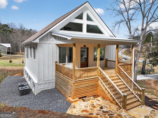 1772 River Road, Mineral Bluff