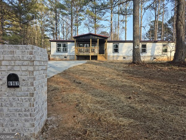 6967 Pinella Court Douglasville
