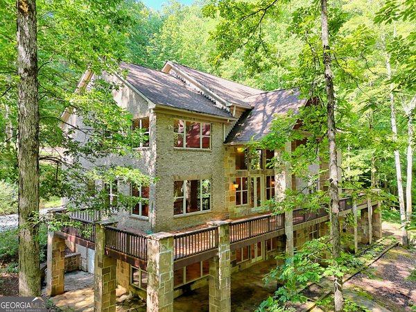 876 WHITETAIL Trail, Clayton