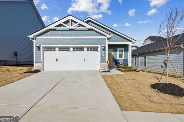 353 Moosehead Trail, Hoschton