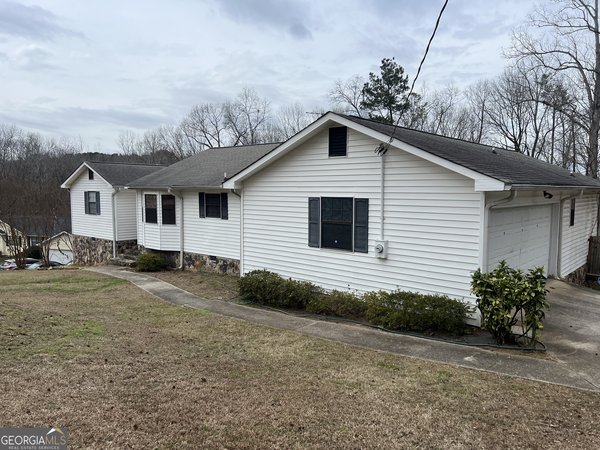 180 Oak Leaf Drive, Stockbridge