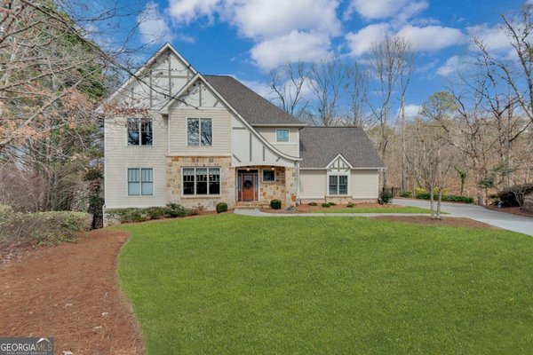 165 Highland Oaks Court, Alpharetta