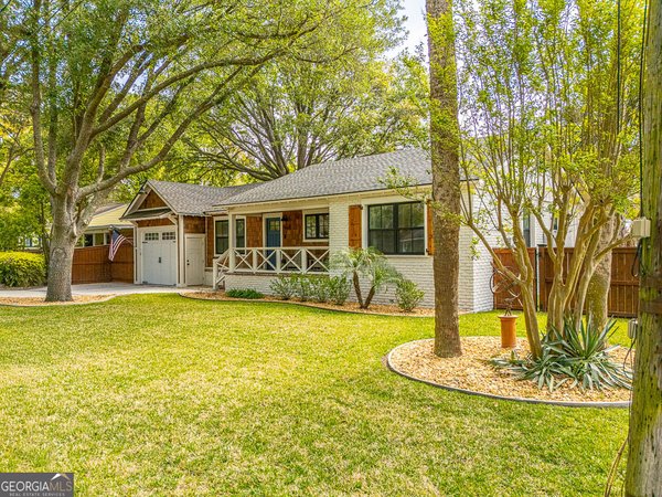 502 & 502 1/2 Ashantilly Avenue St. Simons