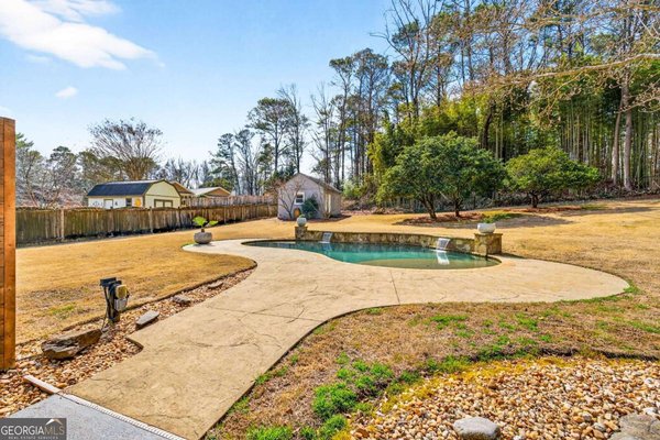 2500 Hawthorne Drive, Atlanta