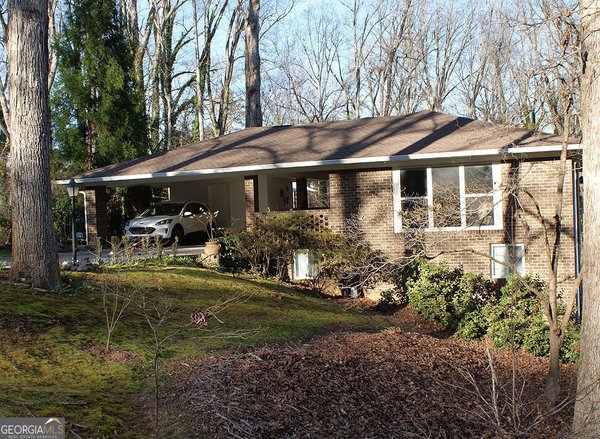 1146 Lakeshore Drive Gainesville