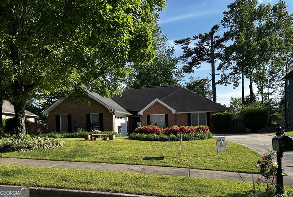 187 Pine Branch Drive, Stockbridge