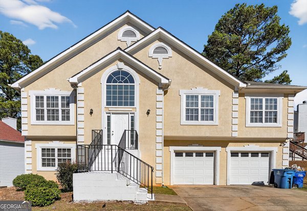 2350 Lake Royale Drive, Riverdale