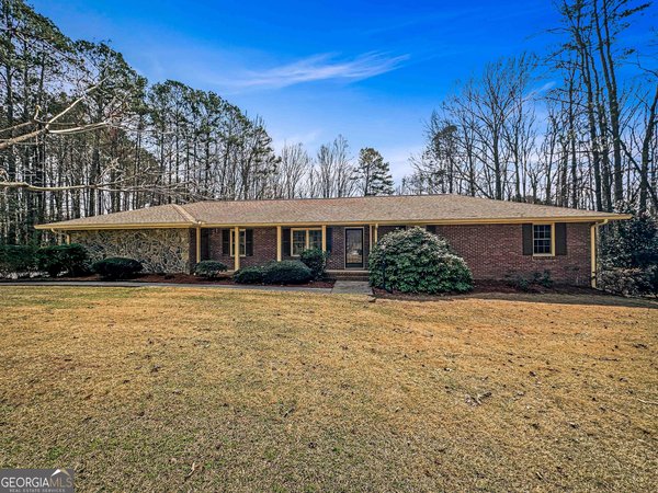 145 Cedar Circle, Fayetteville