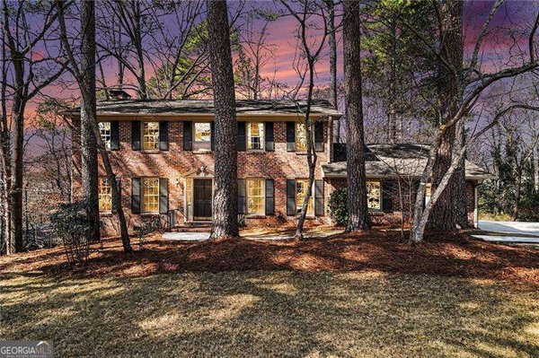 1758 Nancy Creek Drive, Atlanta