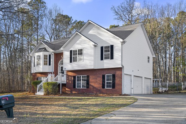 28 Greatwood Drive, White