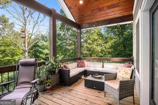 125 Winding Creek Road, Blue Ridge