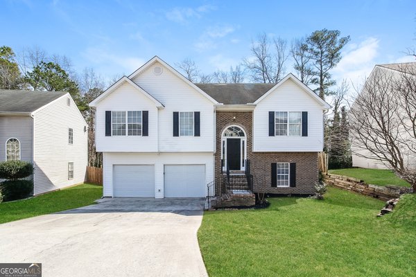 6055 Yellowood Court Atlanta