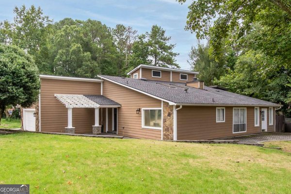 1050 Terramont Drive, Roswell