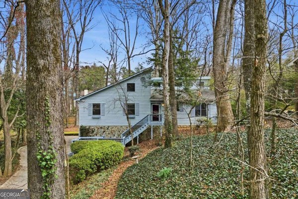 2490 Stoney Brook Lane, Marietta