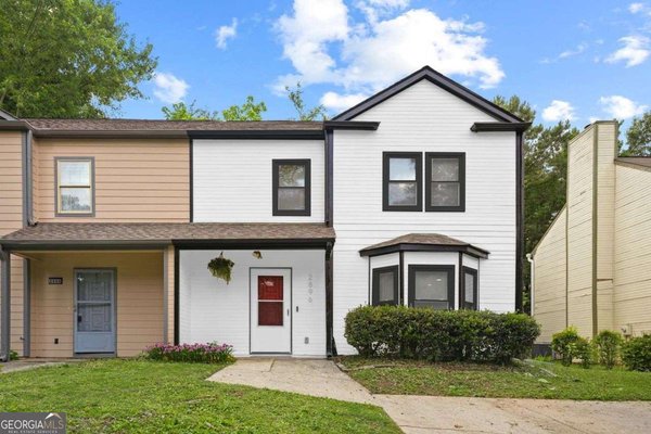 2896 LAKEMONT Drive Marietta