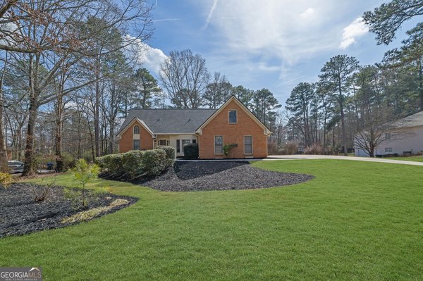525 Saddle Crest Drive, Roswell