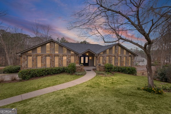 35 Green Chase Court, Roswell