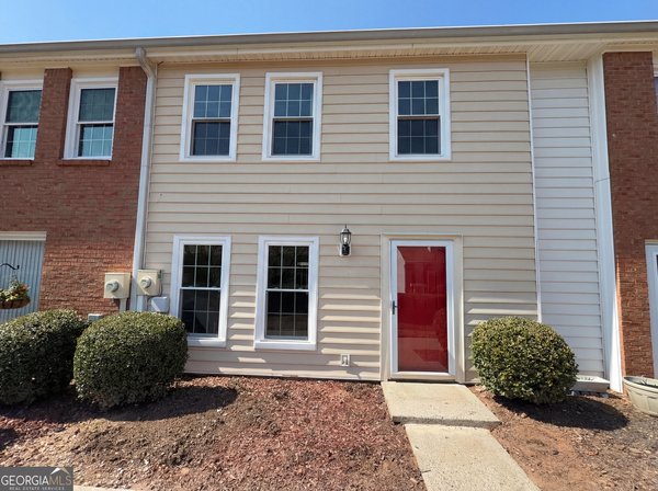 209 High Creek Drive Roswell