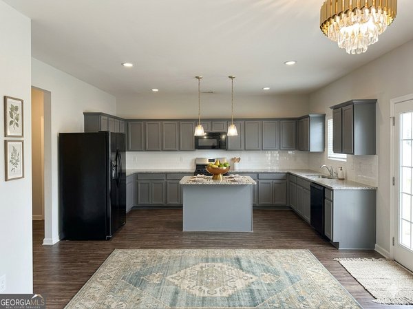 637 Emporia Loop, McDonough