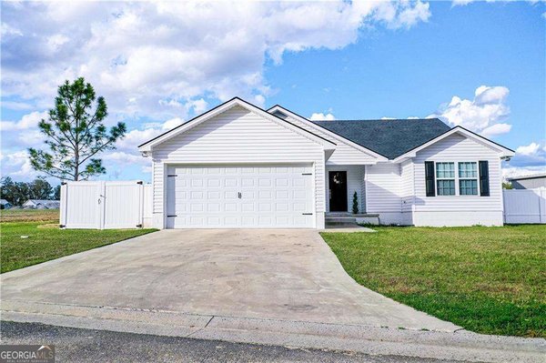 594 Pinehurst Drive, Blackshear