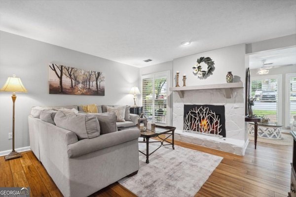 3408 Lake Pointe Circle, Roswell