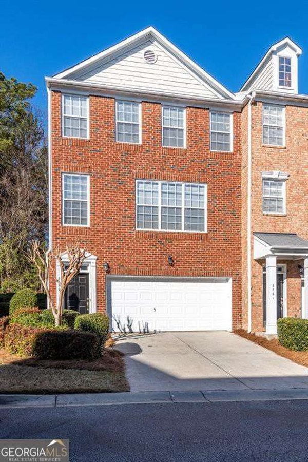 3759 Chattahoochee Summit Drive, Atlanta