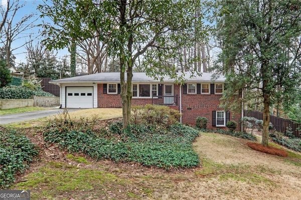 2560 Skyland Trail, Brookhaven