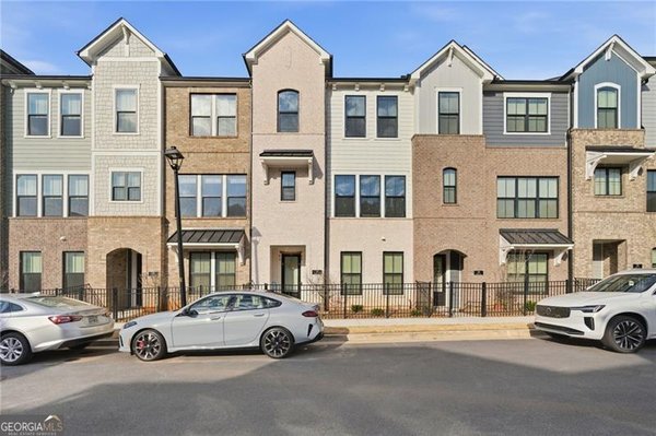 375 Walker Avenue, Alpharetta