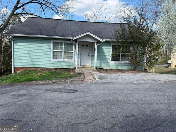 206 Howard Street Rockmart