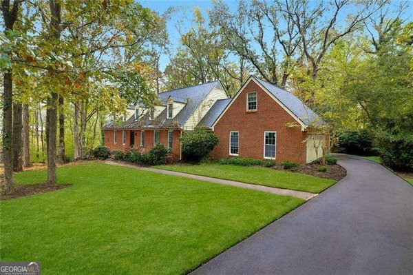 3655 Fairview Road Stockbridge