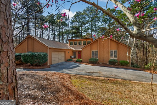 2005 Foxcroft Drive, Lagrange