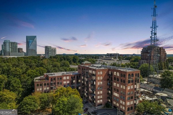 3235 Roswell Road Atlanta