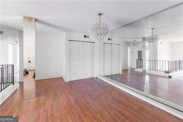 1213 Camelot Drive, Atlanta