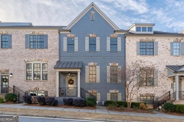 1870 Skyfall Circle, Brookhaven