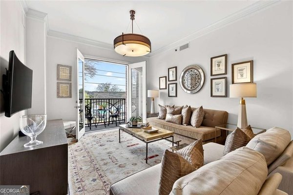 2277 Peachtree Road, Atlanta