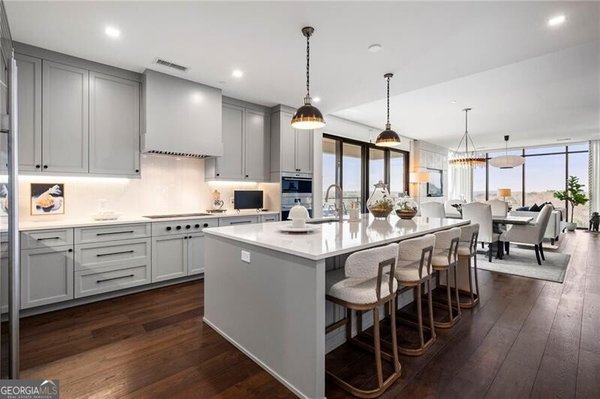 2520 Peachtree Road, Atlanta