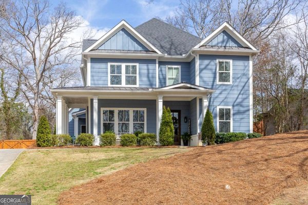 1129 Oakdale Drive, Smyrna