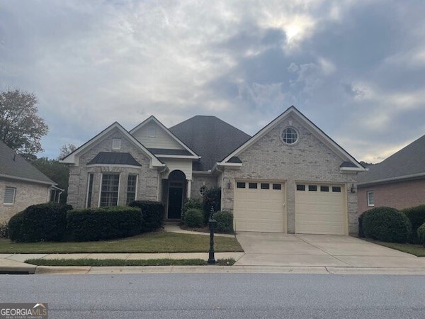 112 Annas Walk, Athens