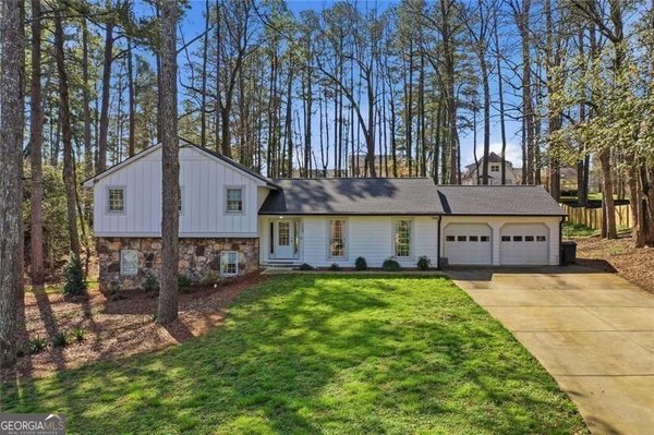 1562 Hillhaven Drive, Marietta