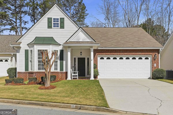 25 Garden Grove, Newnan