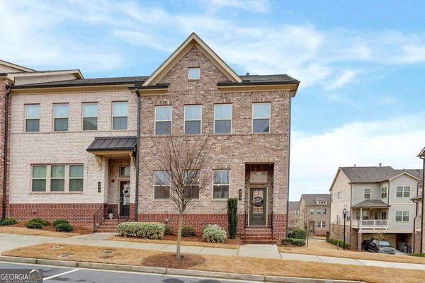 270 Commons Avenue Woodstock