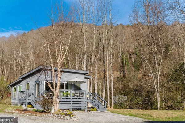 28 Maple Springs Clayton