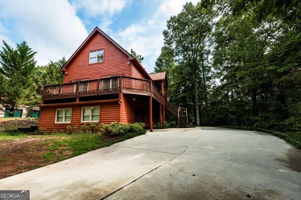 15 Alm Strasse, Helen