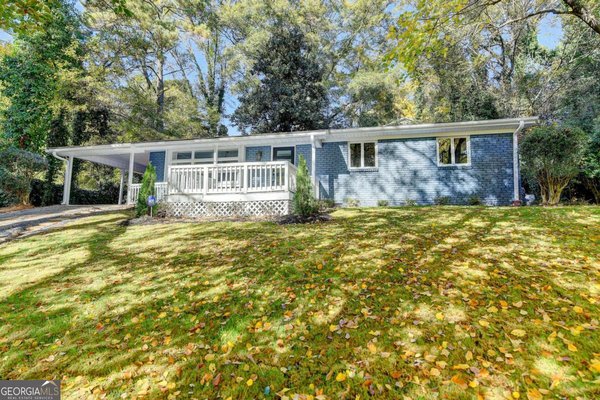 866 Armand Court, Atlanta