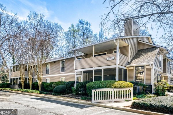 1107 Wynnes Ridge Circle, Marietta