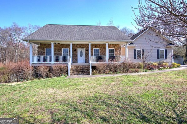 1005 Harmony Road, Silver Creek