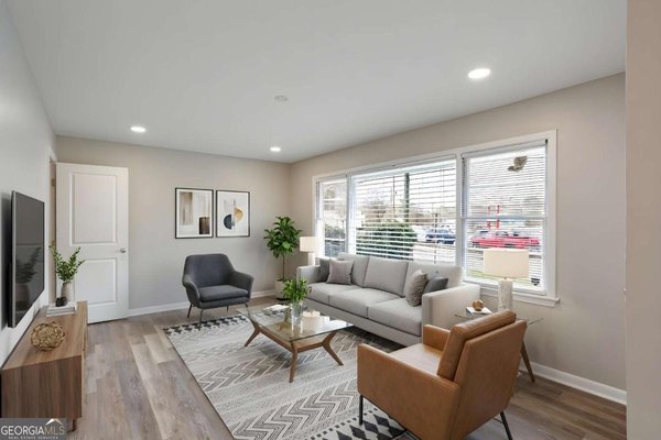 1077 Curtis Drive, Forest Park