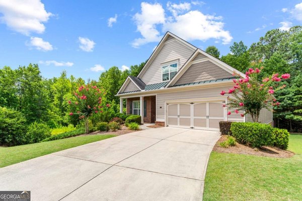324 Shade Tree Circle Woodstock