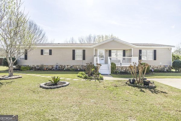 205 Arrlington Bend, Byron