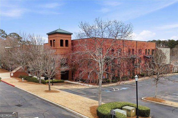 1843 Liberty Lane Roswell